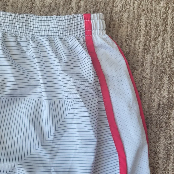 NIKE ATHLETIC SHORTS with LINER DRI FIT GYM RUN WHITE PINK MEDIUM - Picture 5 of 15